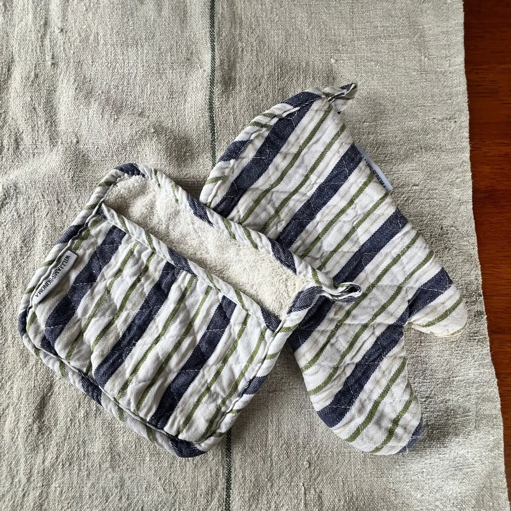 Williams Sonoma Navy and Green Striped Kitchen Set​